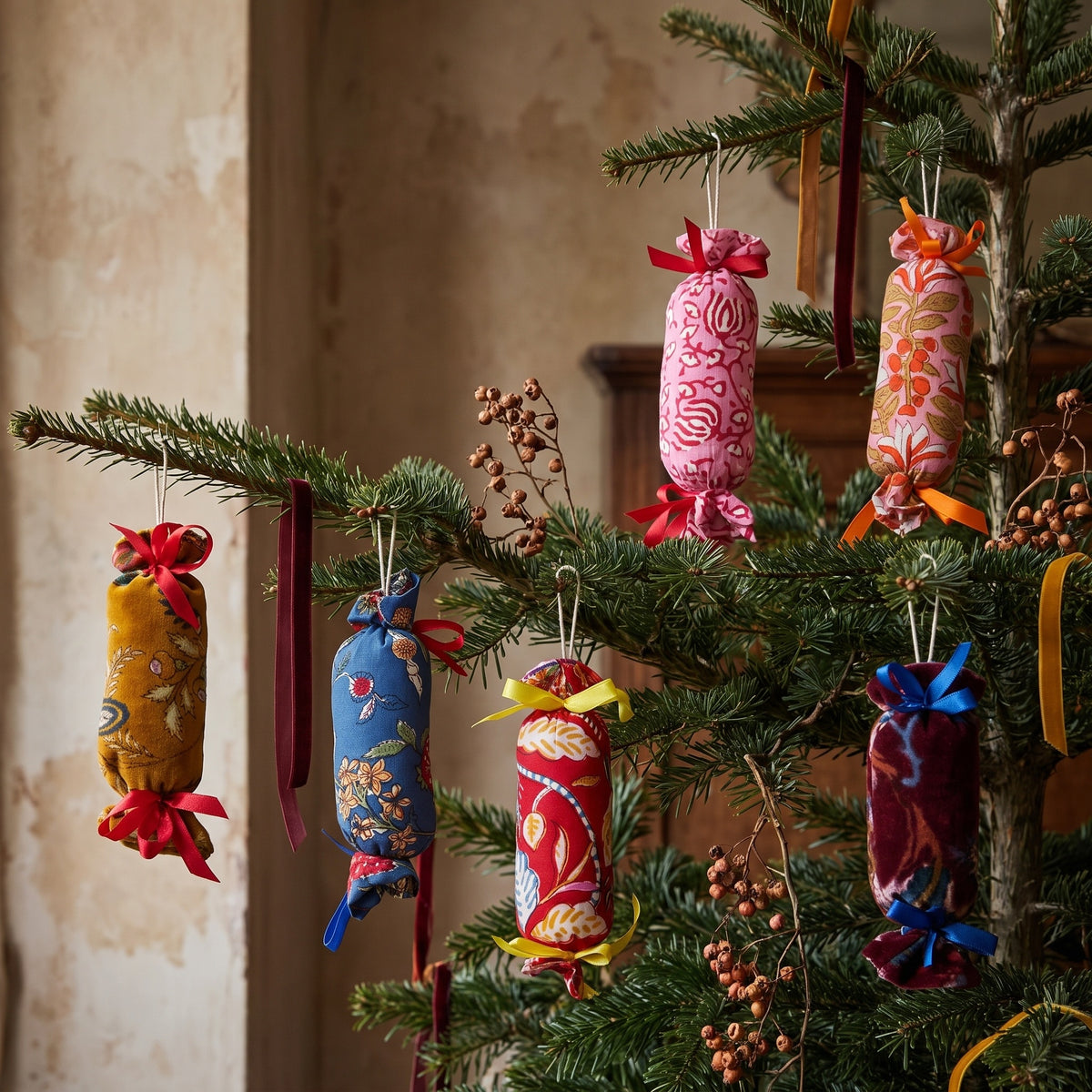 Handcrafted Cotton and Velvet Christmas Cracker Ornaments : Pack of 4