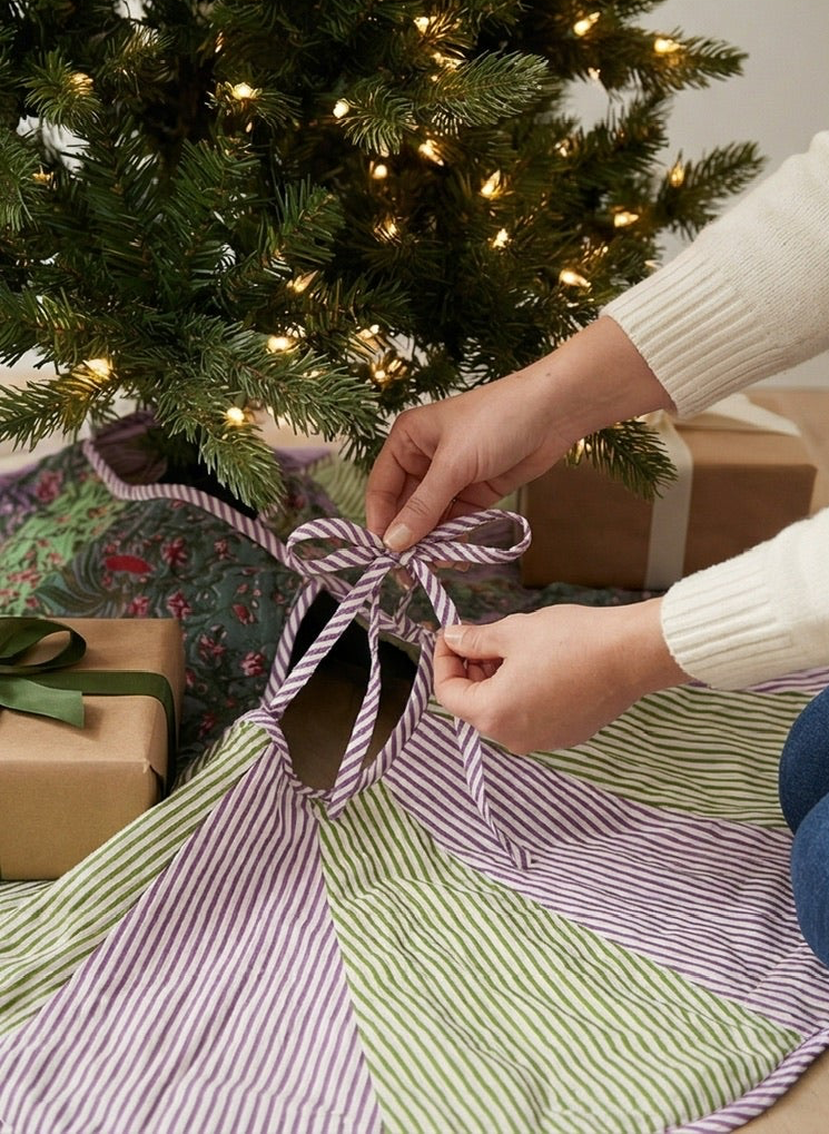 Crimson & Sage Botanical Christmas Tree Skirt