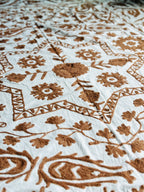 Jeté de lit Suzani en coton brodé à la main motif fougère