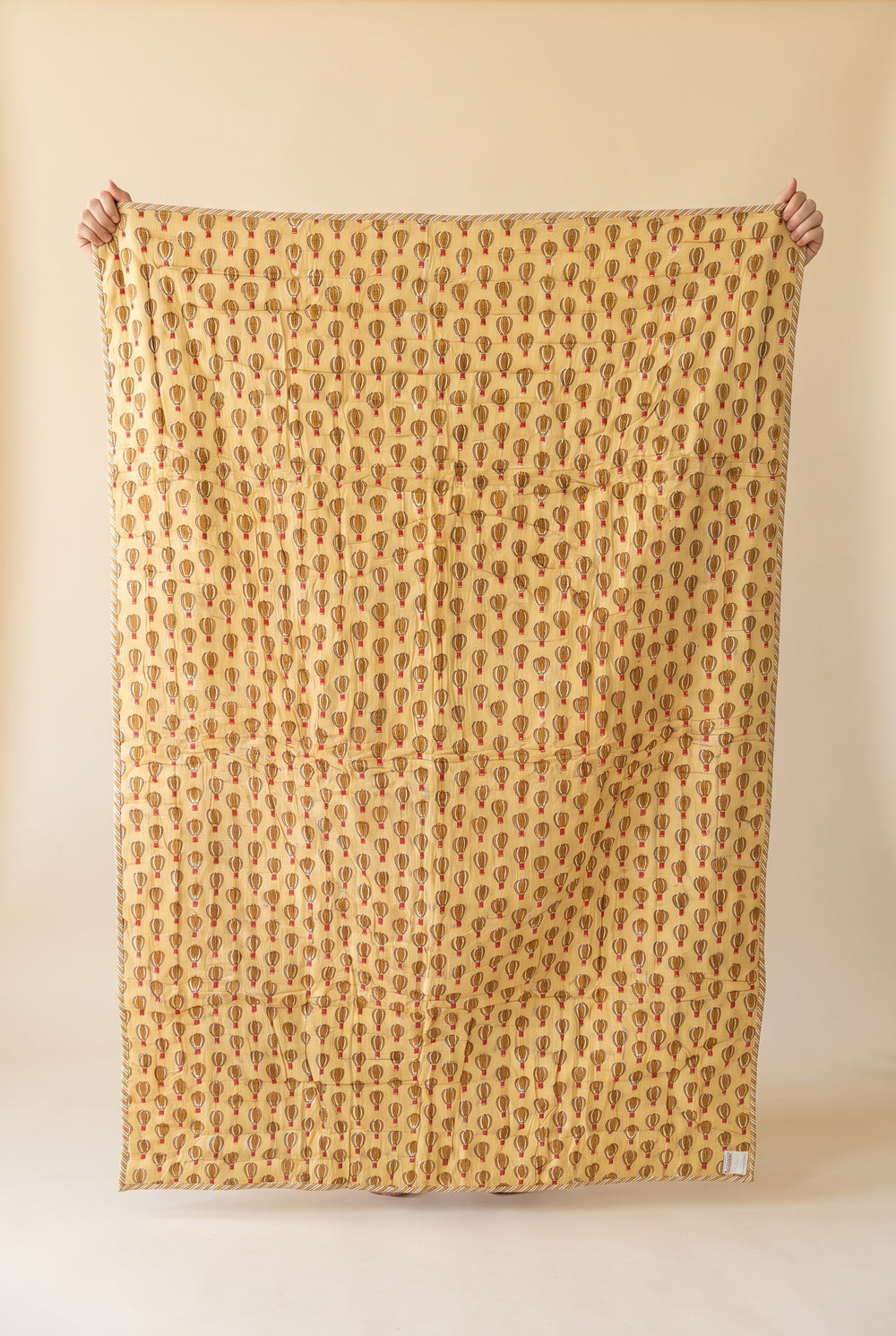 Close detail of the cotton blanket