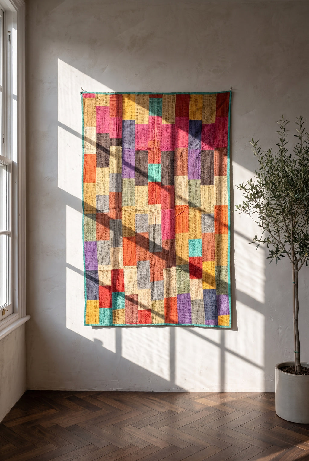 Tapisserie murale en pur coton brodée au kantha et patchwork Dawn Keepsake