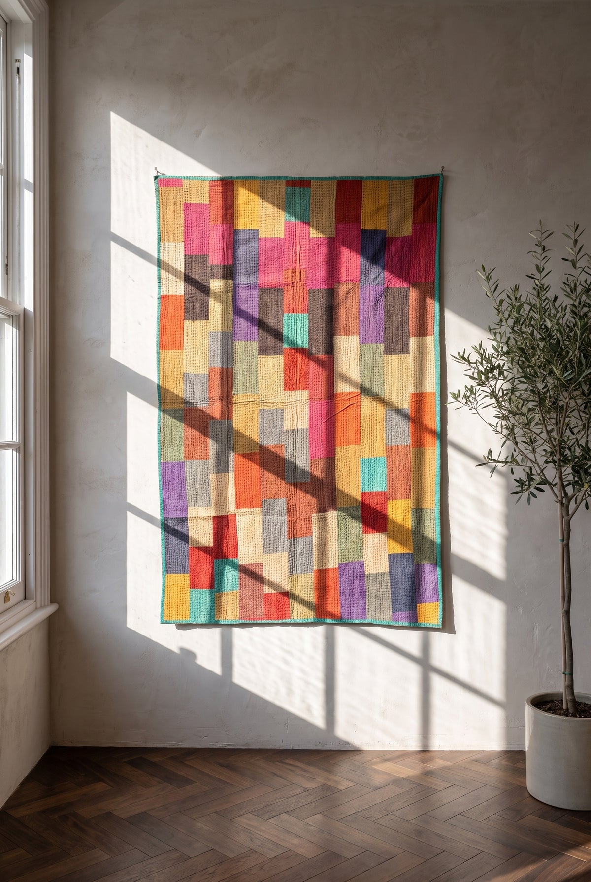 Tapisserie murale en pur coton brodée au kantha et patchwork Dawn Keepsake