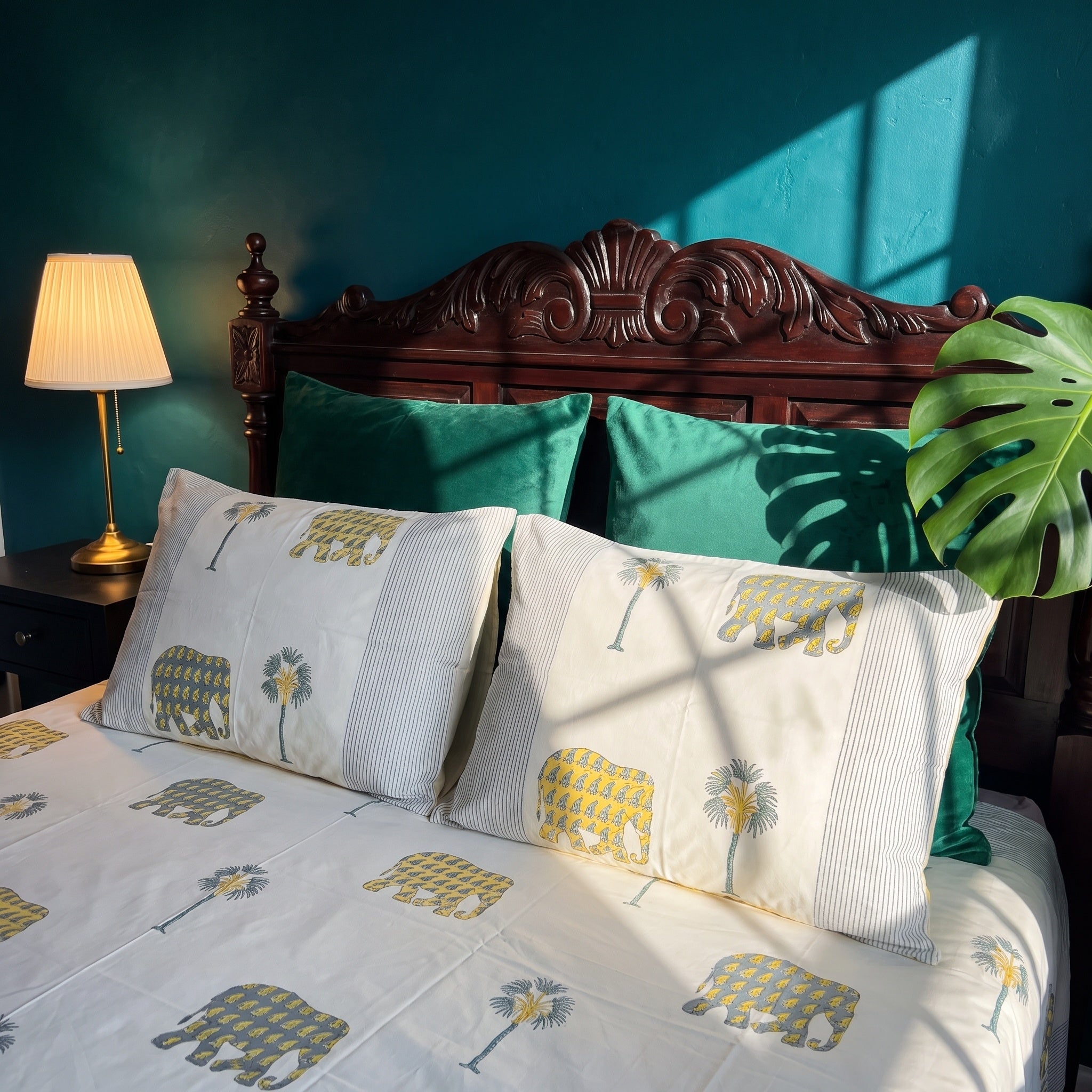 Dawn Indigo Hand Block Printed King Bedsheet Set