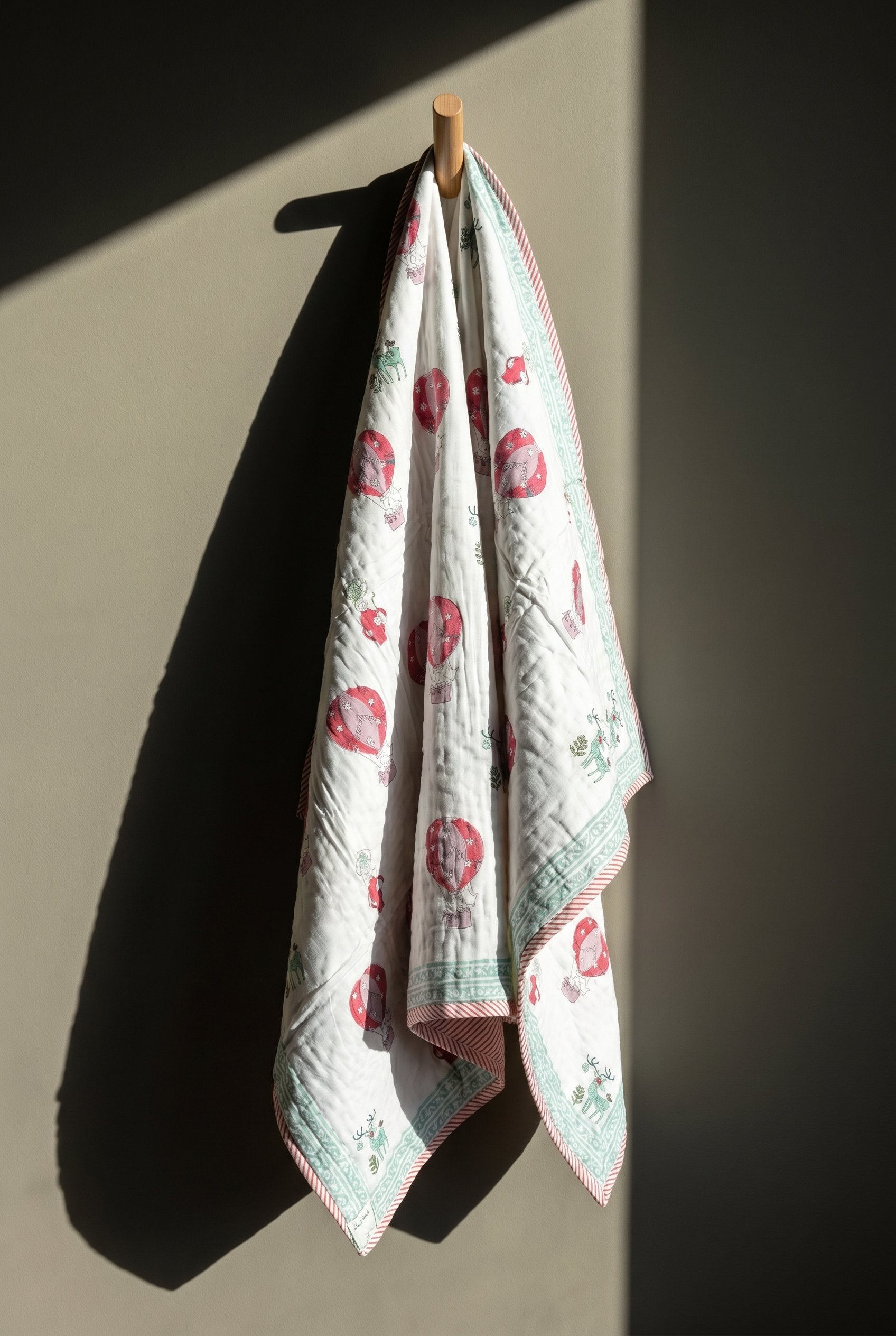 Floaty Dreams - 100% cotton, Reversible Hand Made Artisnal Baby Quilt