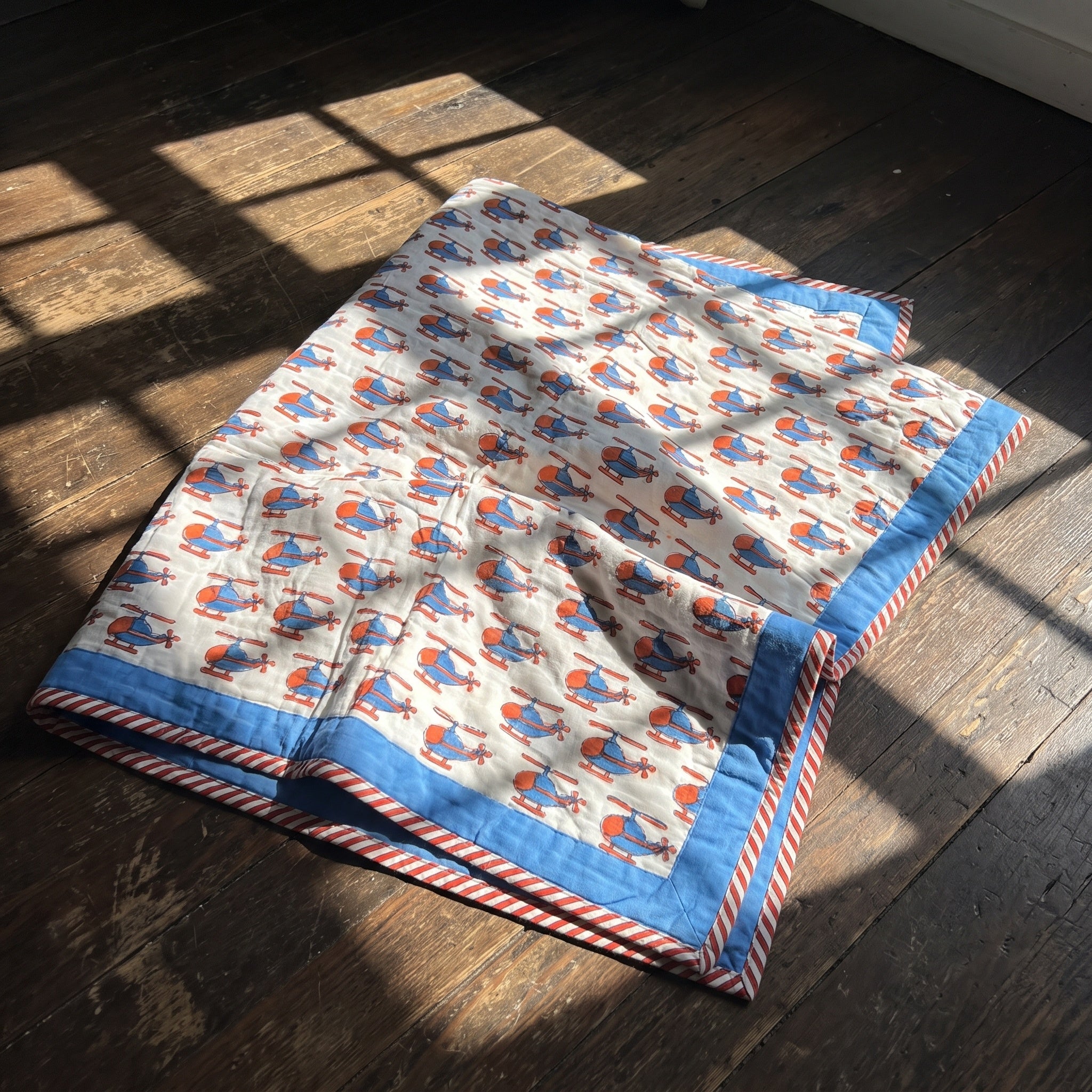 Merveilles volantes - Couverture artisanale pour bébé 100 % coton faite à la main