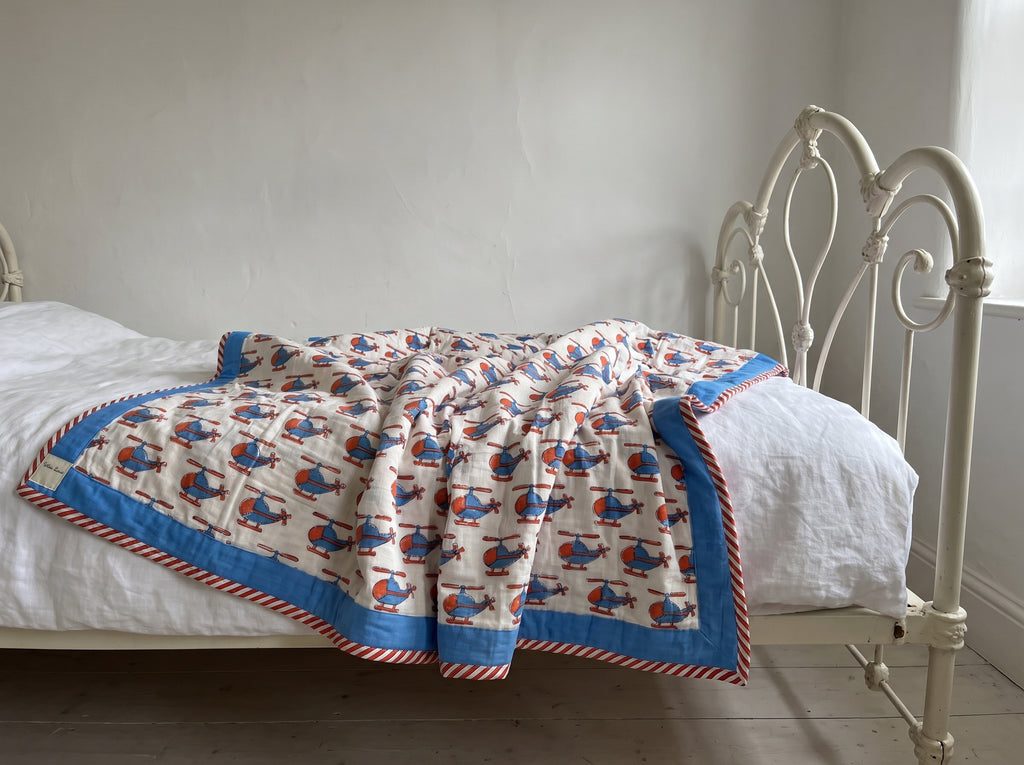 Merveilles volantes - Couverture artisanale pour bébé 100 % coton faite à la main
