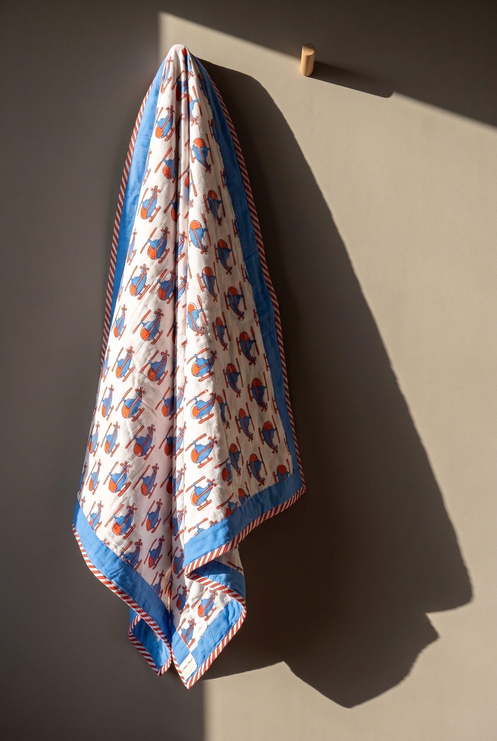 Merveilles volantes - Couverture artisanale pour bébé 100 % coton faite à la main