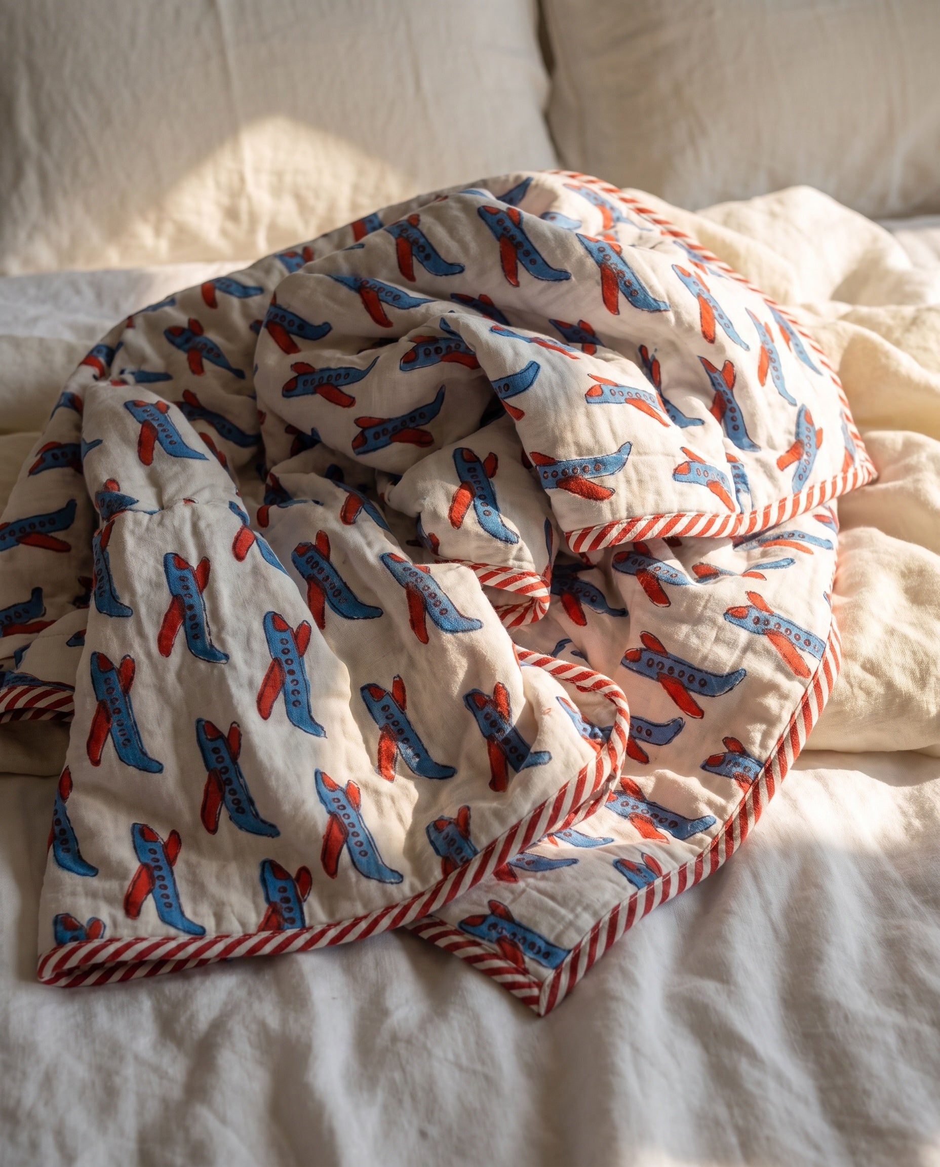 Merveilles volantes - Couverture artisanale pour bébé 100 % coton faite à la main