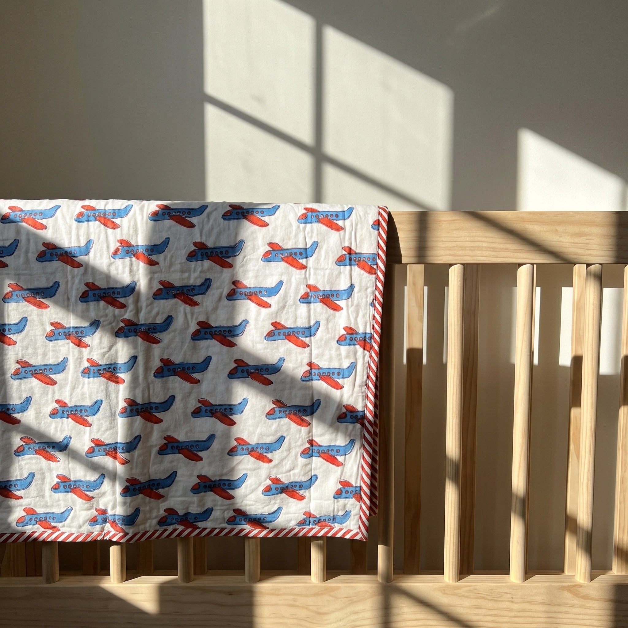 Merveilles volantes - Couverture artisanale pour bébé 100 % coton faite à la main