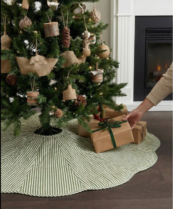 Green Garden Tapestry Christmas Tree Skirt